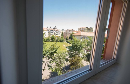 Sibiu Apartment | Bright & Fresh apartment for the traveler in you!