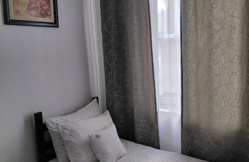 Stari Grad Apartment | BUDGET Guest Room in Central Pedestrian Zone - Renovated