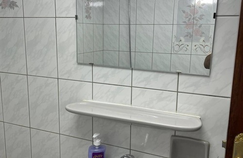 Al Muraqqabat Bed & Breakfast | Bunk Bed @Brand New Boys Hostel next to Burjuman Metro Station