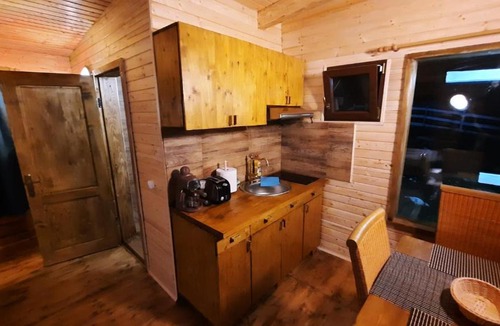 Buces House | Cabana Himalaya Lodge cu ciubăr din inima munților Apuseni- masivul Buces -Vulcan