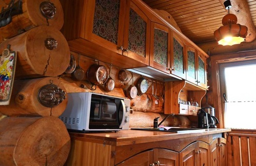 Rasnov Cabin | Cabana Lui Bubu - Up to 10 People Family Cabin
