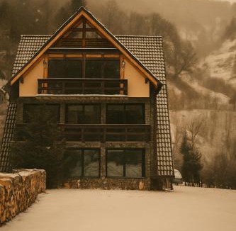 Rucar Villa | Cabana Riverdale Sătic