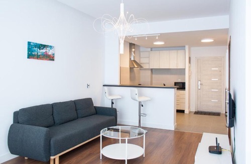 Mamaia-Sat Apartment | California Suites
