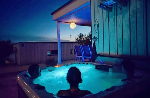 Drage Apartment | Camp Buqez Villa #30 with whirlpool, directly on the beach, dogs welcome