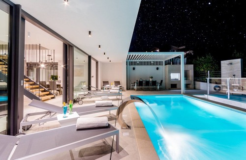 Sutivan Villa | Captivating Sutivan Villa | 3 Bedrooms | Villa Brac Essence