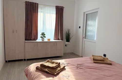 Tasnad House | Casa Alba - Tasnad