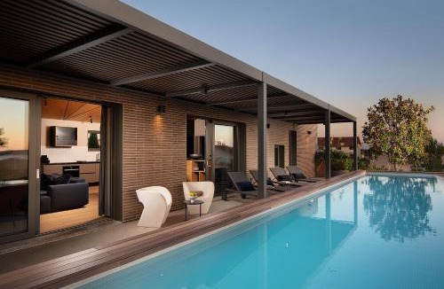 Fazana Villa | Casa Arbor Blanco in Fažana with heated pool, sauna & sea view only 500 meters from the beach