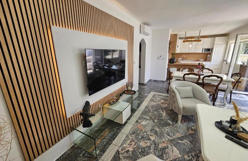 Kamen House | Casa Carmel