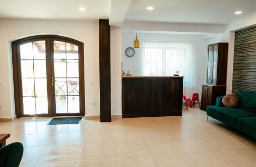 Simbata de Sus House | Casa Iarina
