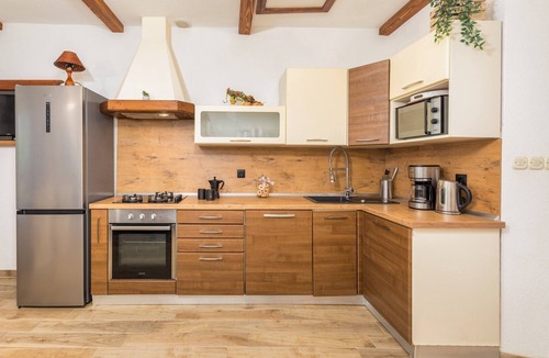 Kunj Villa | Casa Marilu - Nature Escape in a charming holiday house with private Pool & kids’ playground, ideal for families