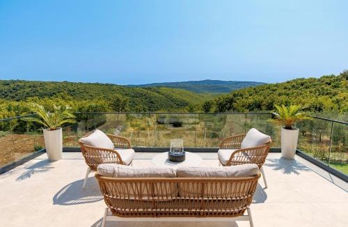 Kunj Villa | Casa Mayren Romantic Wellness Villa for Two