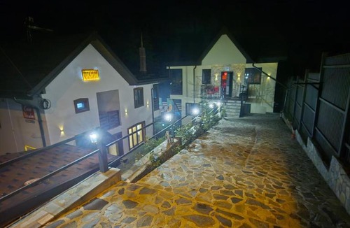 Busteni House | Casa Nicolas Busteni
