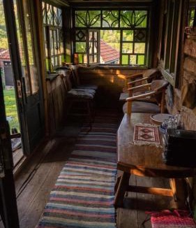 Lelese House | Casa Padureana - Log House from 1860