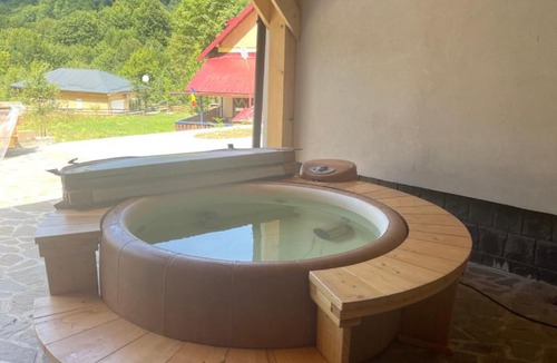 Pietroasa Ski Chalet | Casa Tudor