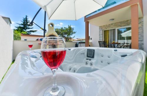 Starigrad Villa | Cascada villas by Adex Travel