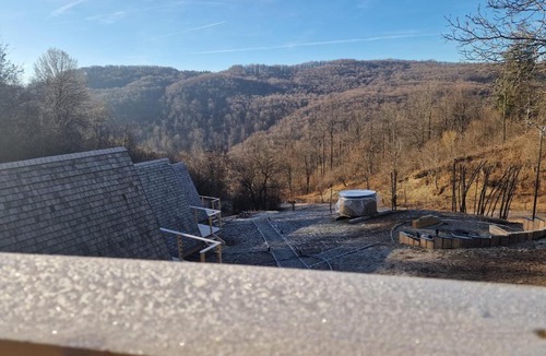 Comarnic Cabin | Casutele de la Poienita