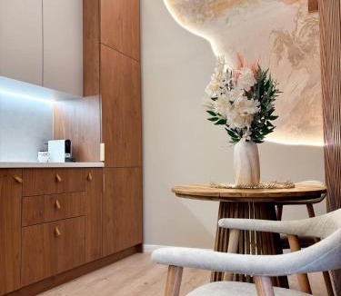 Old Town Apartment | Central Sunrise Mad Luxury Residence- City Heart