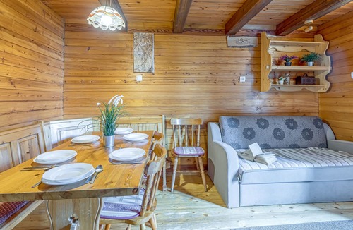 Slovenj Gradec Ski Chalet | Chalet Snowflake IV 20m From Ski Trail, Šmartno pri Slovenj Gradcu, Slovenia