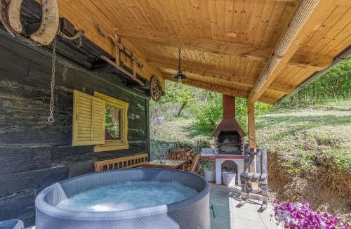 Breznicki Hum House | Chalet Birchwood With Whirlpool and Sauna - Happy Rentals