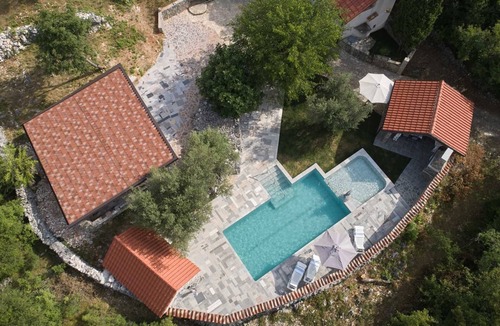 Brinje Villa | Charming Villa Neval with private swimming pool - Why choose us?