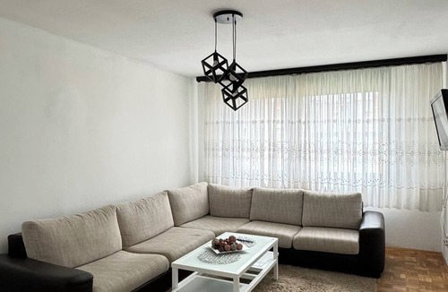Novi Grad Sarajevo Apartment | Charming 1-bedroom apartment in brilliant Sarajevo with WiFi, AC