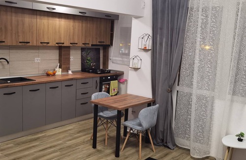 Ploiesti Apartment | Charming 2-bedroom apartment with AC, WiFi in enchanting Ploiești