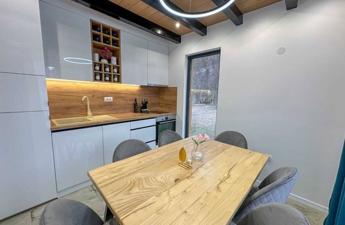 East Sarajevo Cottage | Charming 2-bedroom cottage in Pale with WiFi, AC, Floor heating. Book now