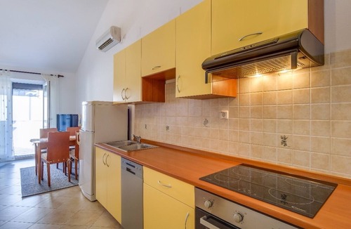 Cove Murtar Apartment | Charming 2-Bedroom apartment for 5