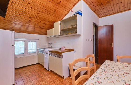 Nerezine Apartment | Charming 2-Bedrooms Apartment in Nerezine
