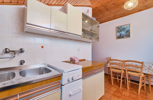 Nerezine Apartment | Charming 2-Bedrooms Apartment in Nerezine