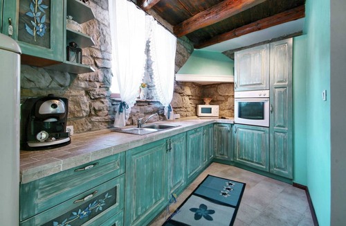 Buzet Villa | Charming 2BR Villa with pool for 4+1, for small groups, pet-friendly