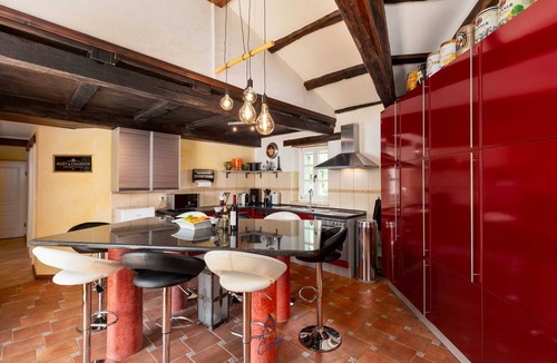 Jehnici Villa | Charming 3-Bedroom Villa Oasis with pool and large garden