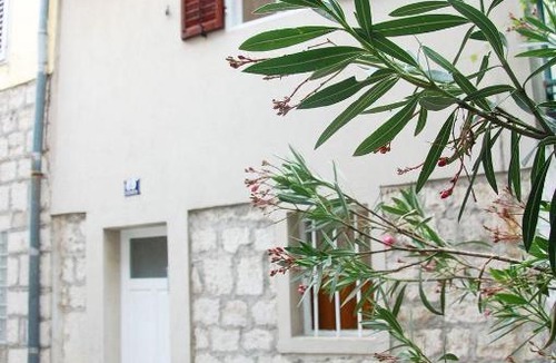 Split Apartment | Charming old stone house