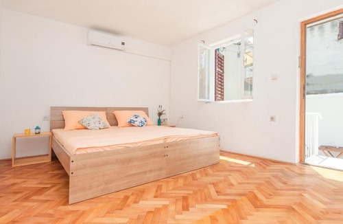 Split Apartment | Charming old stone house