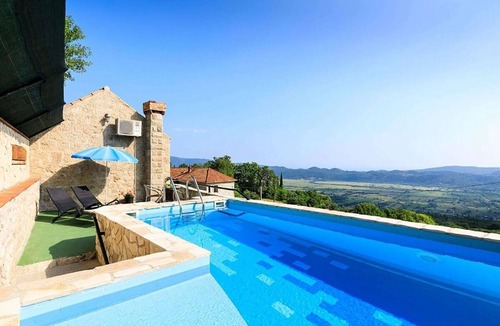 Mihanici Villa | Charming Stone Cottage, Private Pool & Panoramic Views of the Konavle Valley - 30mins to Dubrovnik!