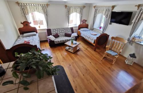 Slovenske Konjice House | Charming village house with patio and garden