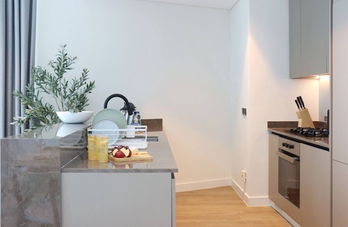 Business Bay Apartment | Chic 1B by Dubai Canal | Marasi Drive w/Pool, Gym