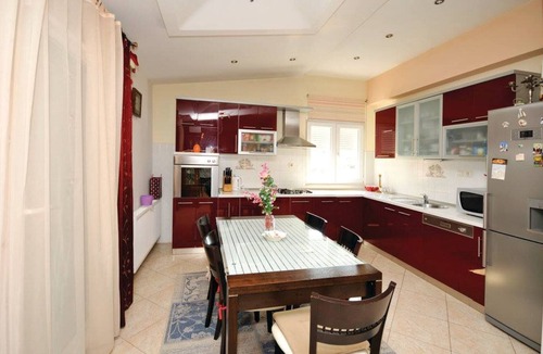 Rudine Apartment | Chic and Stylish Kastel Novi Apartment with Pool - Five Bedroom Apartment With Pool