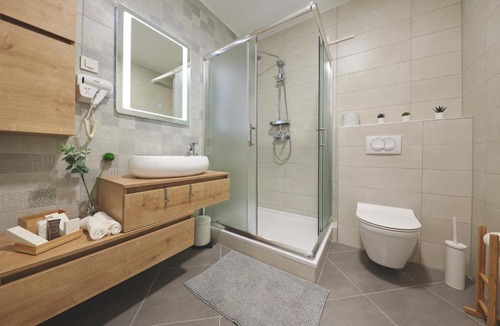 Velika Gorica Hotel | Chop Old House Hotel