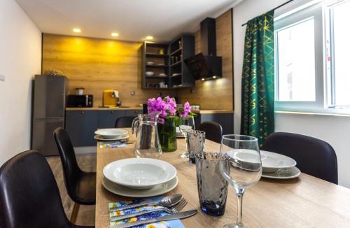 Vrpolje Apartment | City Apartment Nora, old town located, free parking