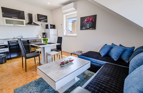 Siska District Apartment | City Modern and Vibrant Apartments Ljubljana - Classic One Bedroom Apartment