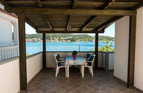 Rab Town Apartment | Classic One Bedroom Apartment with Sea View and Terrace