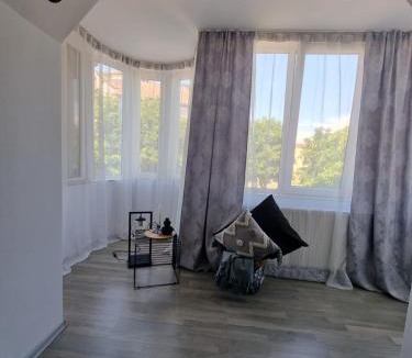 Hunedoara Apartment | Clau Home