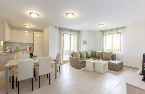 Vantacici Apartment | Comfort Apartment Mike 4 with balcony and a partial sea view