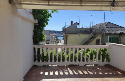 Vodice Apartment | Comfortable and spacious apartment with terrace and sea view Vodice (A-23858-a)