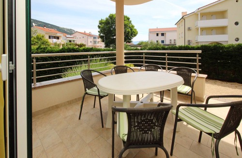 Jurandvor Apartment | Comfortable apartment for 4-6 persons/SMOJVER1