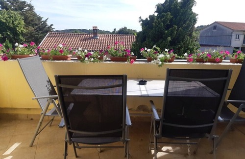 Stinjan Apartment | Comfortable apartment Marija with BBQ and private parking