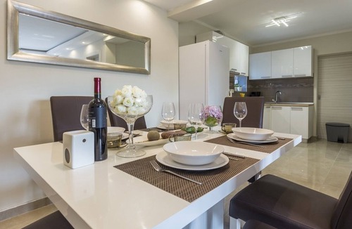 Kujici House | Comfortable villa with private pool, WiFi and BBQ