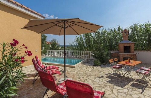Rojci Cottage | Comfortably and lovingly furnished villa with pool for a relaxing family holiday