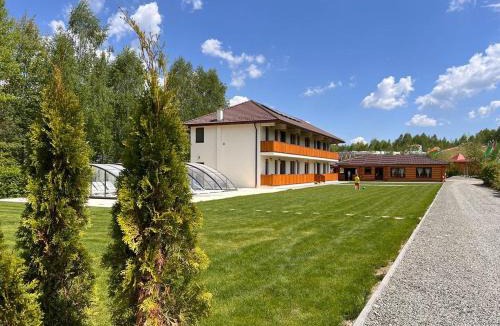 Avrig Ski Chalet | Complexul Rustic